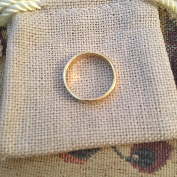 Sunahara Jewelry Gold Plated V or S Midi Ring - Picture 4 of 4