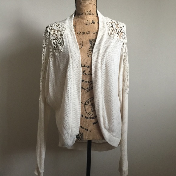 Abercrombie & Fitch April Snit