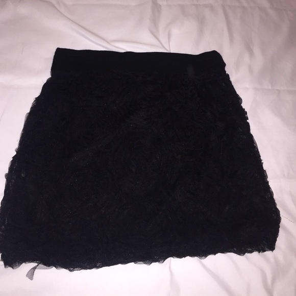 Black mini skirt - Picture 1 of 2