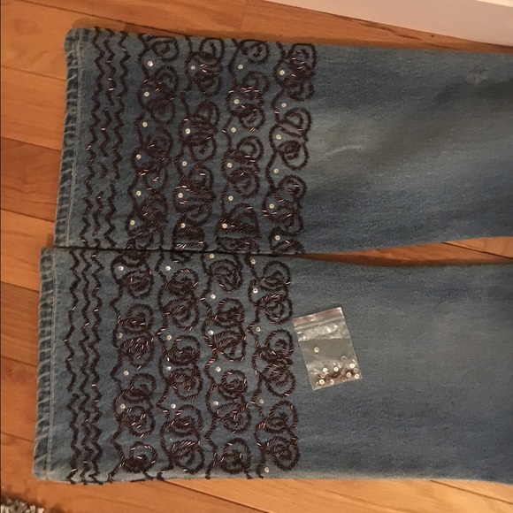 JEANS WITH BUGLE BEADS & SEQUINS - Picture 3 of 4