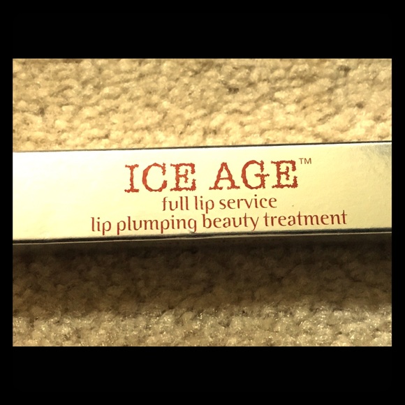 Ice Age Lip Plumping Treatment. Brand New