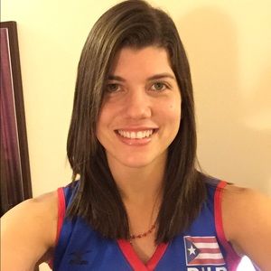 Meet your Posher, Debora