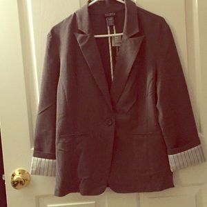 Gray blazer with pinstripe reversible sleeves