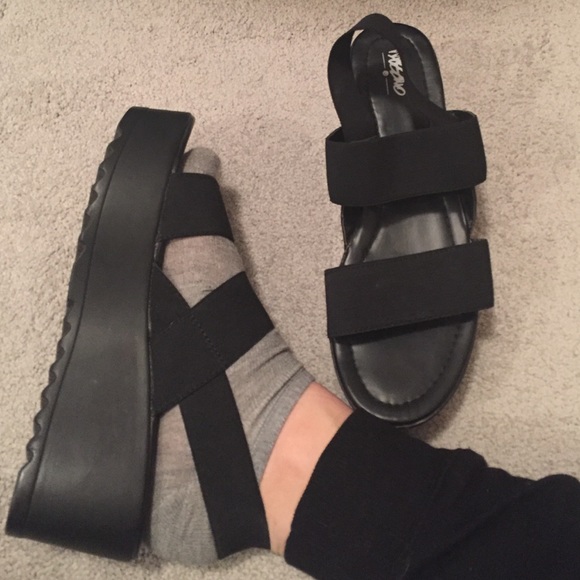 mossimo platform sandals