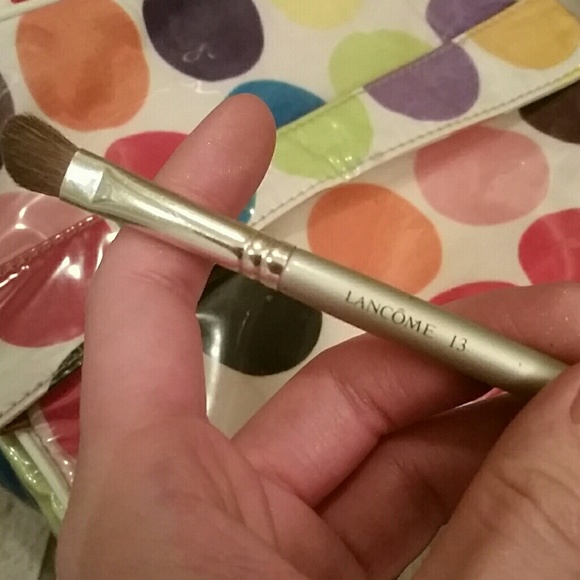 *Sold* Lancome angle eyeshadow brush