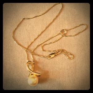 14k gold pendant pearl with diamond accent