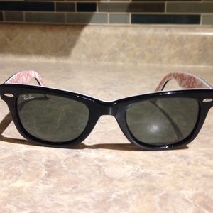 Ray-ban Wayfarer sunglasses