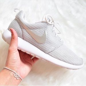 ISO White Platinum Roshe Run