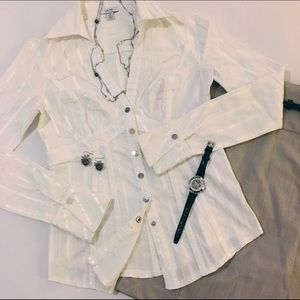 ⚡️CLEARANCE⚡️Cache White Shimmer ButtonDown Blouse