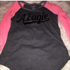 American Eagle quarter length shirt