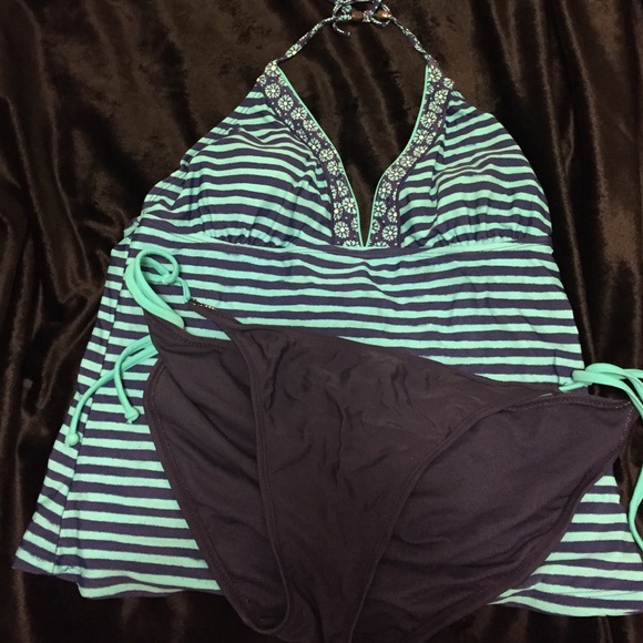 Old navy tankini blue and navy
