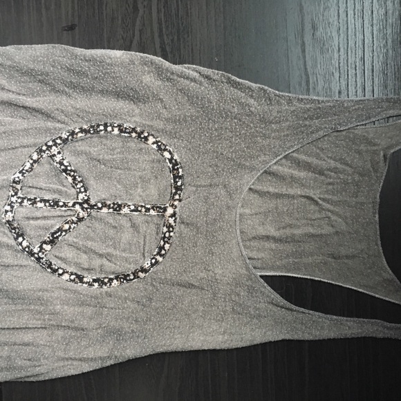 brandy Melville peace top