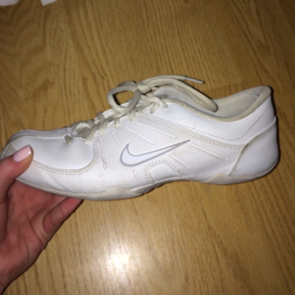 Nike Mix Down 2 Sneakers