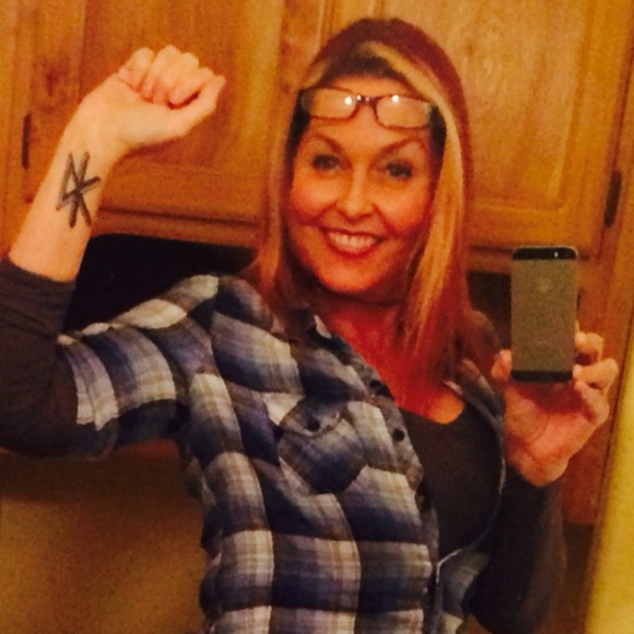 Meet your Posher, BUG - Picture 2 of 4