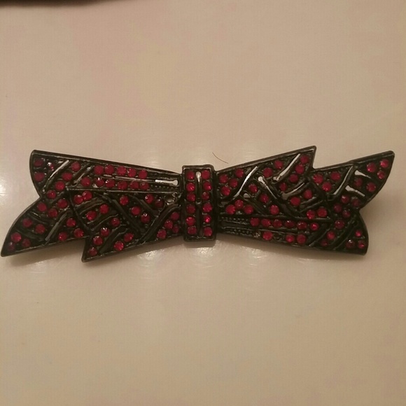 ✨ Vintage Red Bow Brooch ✨