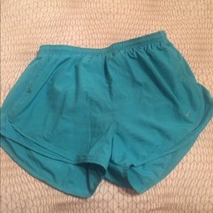 Nike shorts size L