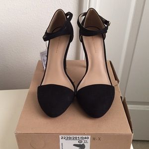 Zara black suede criss-crossed strap heels