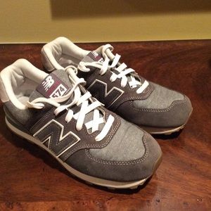 New Balance Tennis Shoes