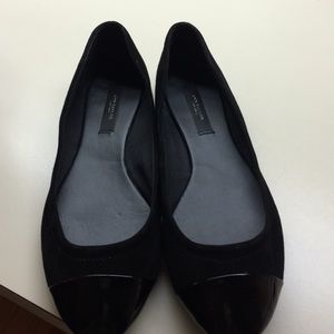 Ann Taylor black suede sz 8 flats.