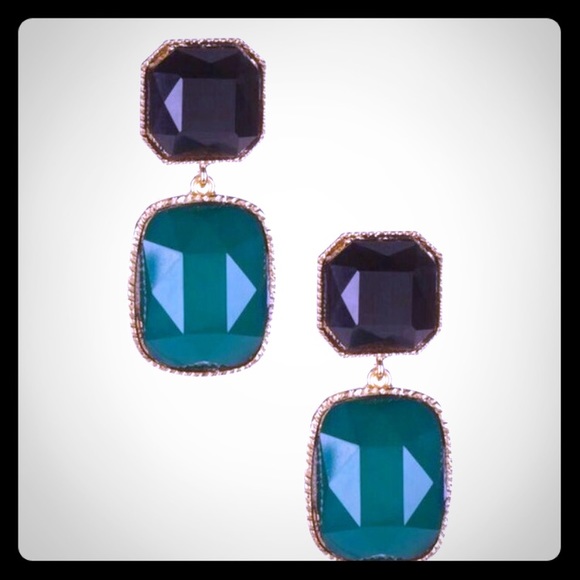 🚨REDUCED🚨Brand New Emerld Green & Black Earrings - Picture 1 of 1