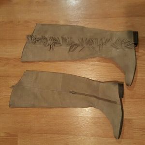 Light Suede Ombre Leather Boots with Fringes