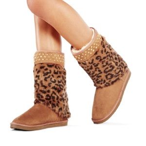 NWT animal print boots! Size 8.5