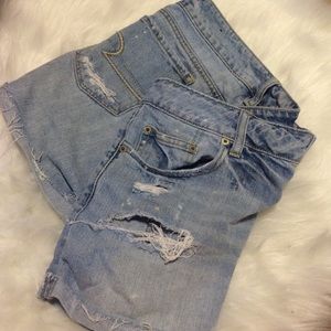 american eagle distressed shorts