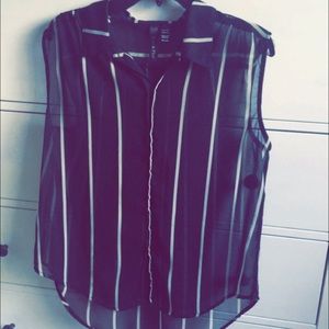 Short sleeve long shirt.