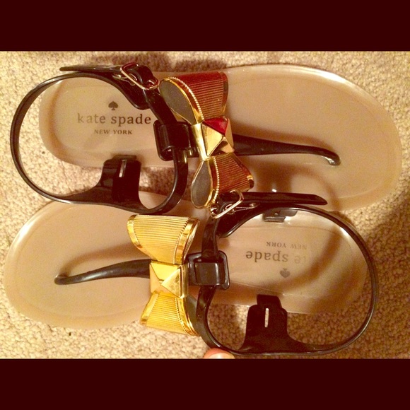 kate spade Shoes - Kate Spade Gold Bow Sandals - 7