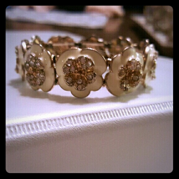 Gold and creme  Floral bracelet