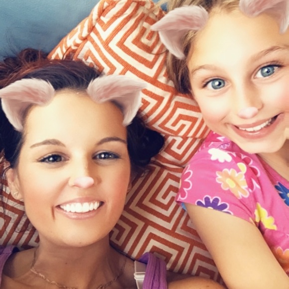 Meet your Posher, Alex - Picture 2 of 2