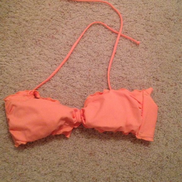 Set of 3 Victoria's Secret Swim tops - Picture 3 of 4