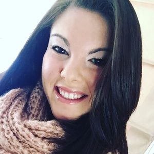 Meet your Posher, Larissa