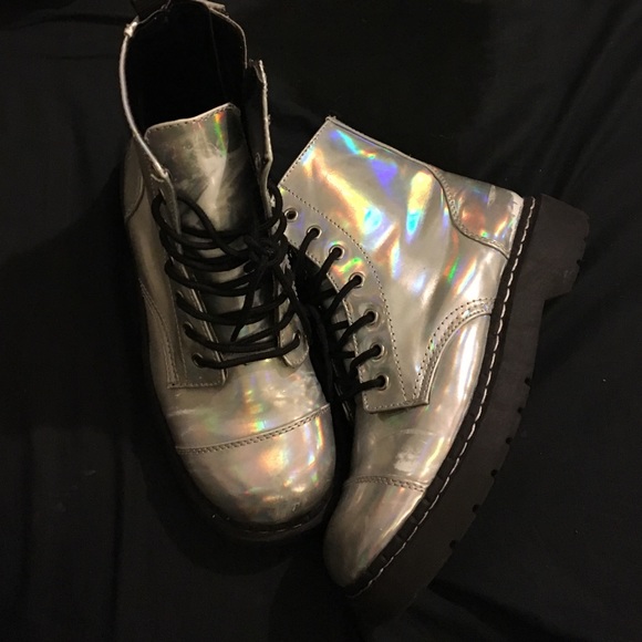 TUK holographic boots 8.5/9