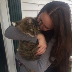 Meet your Posher, Holly