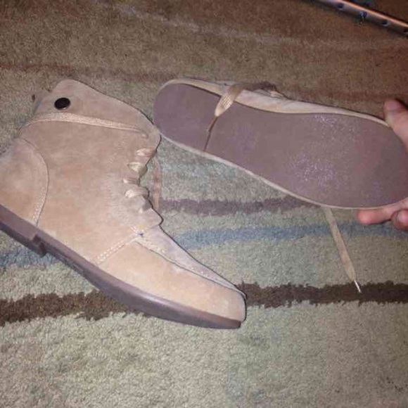 NWT!! super cute boots