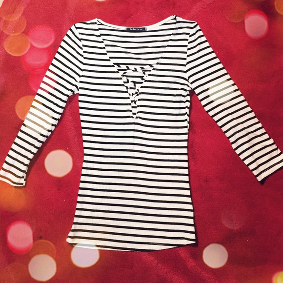 Lace up ribbed top (m)