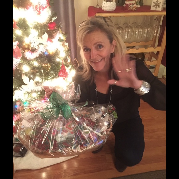 Meet your Posher, Linda - Picture 1 of 1