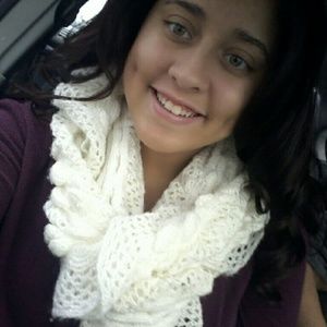 Meet your Posher, Alyssa