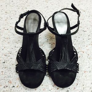Bandalino Black Strappy Sandals Size 8