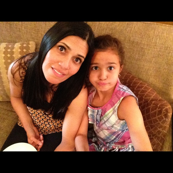 Meet your Posher, Angela - Picture 2 of 4