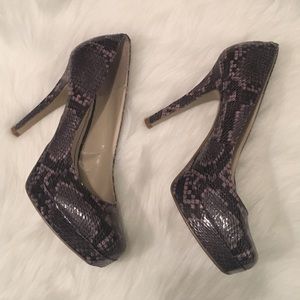 🎉SALE🎉Nine West Pumps