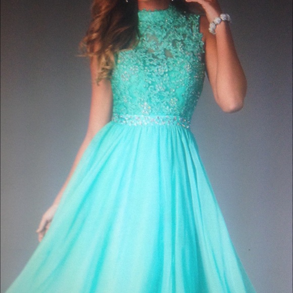 MASQARADE DRESS SIZE 6/8