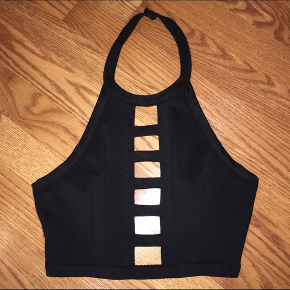 Tobi Tops - Tobi Black Cropped Cage Front Top. Medium.