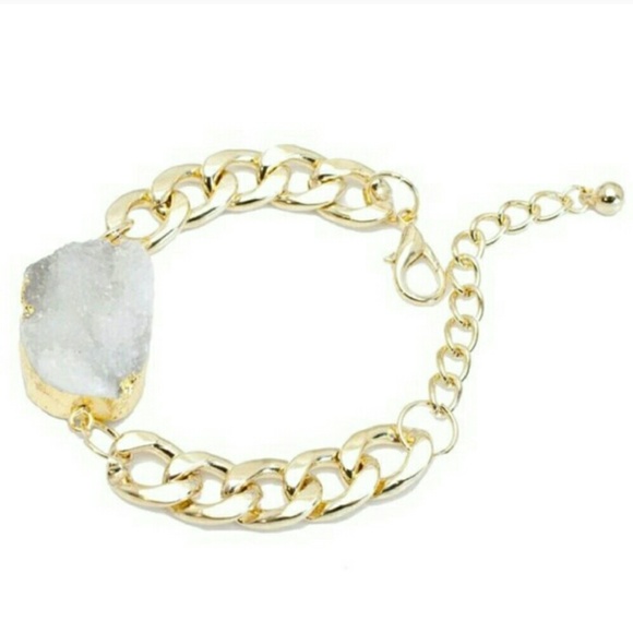 🎉HP🎉Gold Dipped White Druzy Chain Bracelet