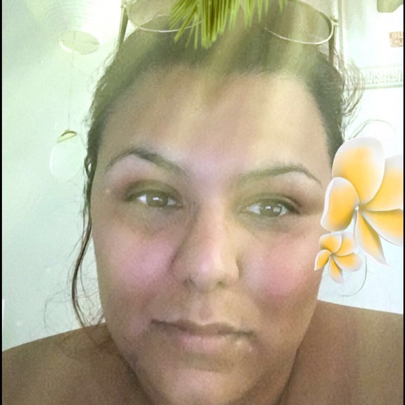 Meet your Posher, Fabiola - Picture 4 of 4