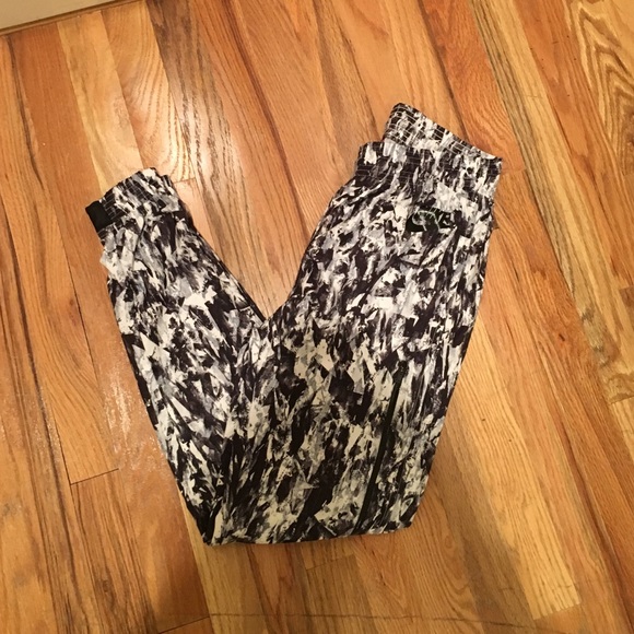 FINAL PRICE DROP⭐️NWOT Nike Dri-Fit Athletic Pants - Picture 2 of 3