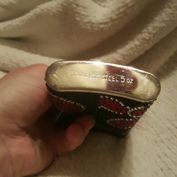 Flask - Picture 3 of 4
