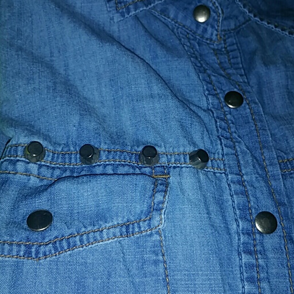 "Life in progress" denim button down - Picture 4 of 4