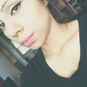 Meet your Posher, Sheila